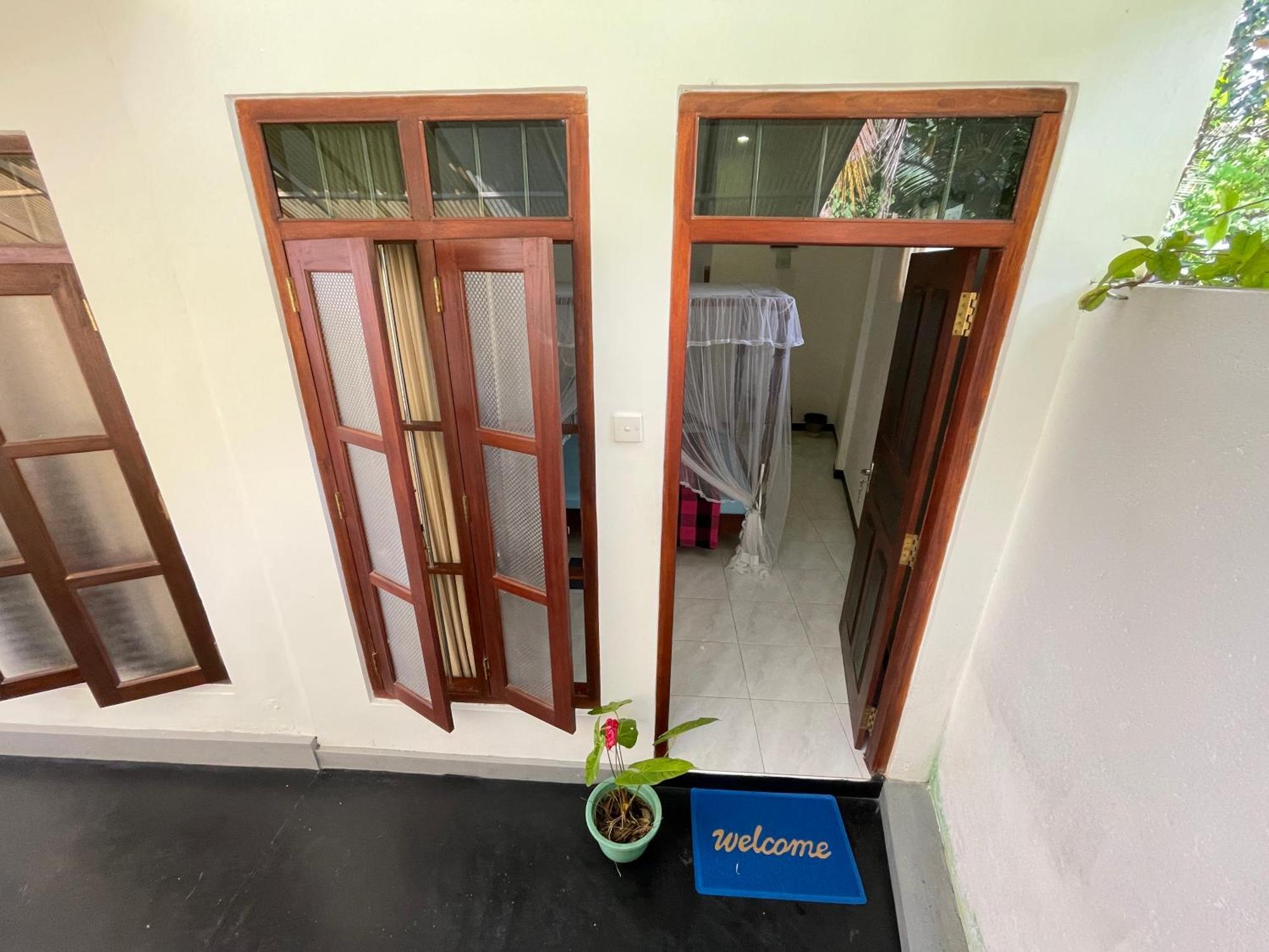Sun & Tree Homestay Mirissa Ngoại thất bức ảnh